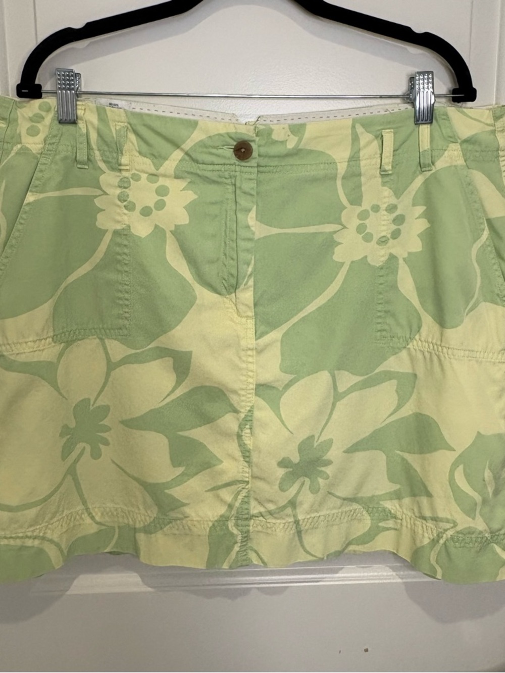 Lands' End Light Green and Cream Floral Skort with Built-in Shorts